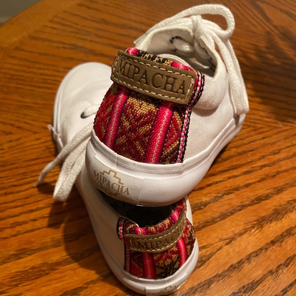 Mipacha Low Top Sneakers - Picture 7 of 14